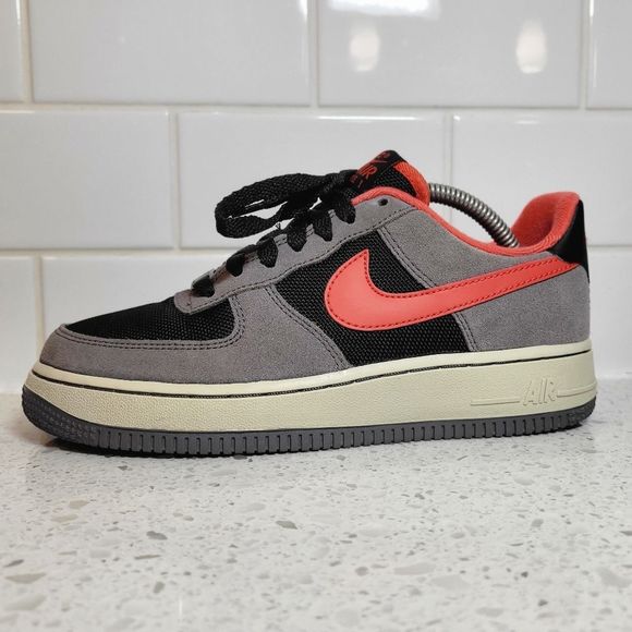 Vintage Nike Air Force 1 '07 - Picture 5 of 13